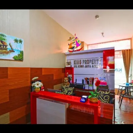 The Suite Metro Apartement By Putri King